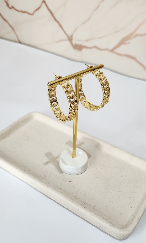Argola G cravejada coração