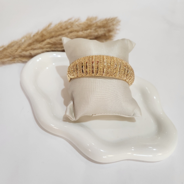 Bracelete Largo Texturizado Semijoia Ouro