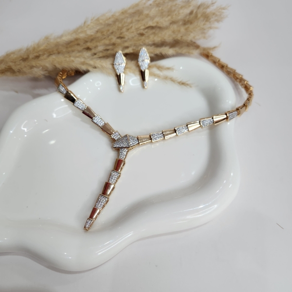 Conjunto inspiração cobra cravejado