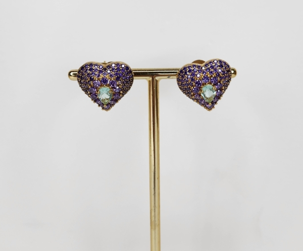 Brinco Coração Roxo Cravejado com Pedra Verde Central