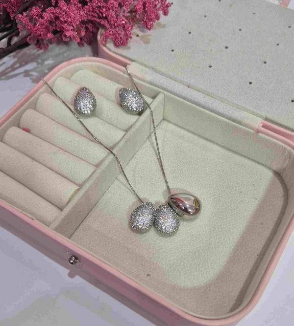 Conjunto três gotas cravejado prata