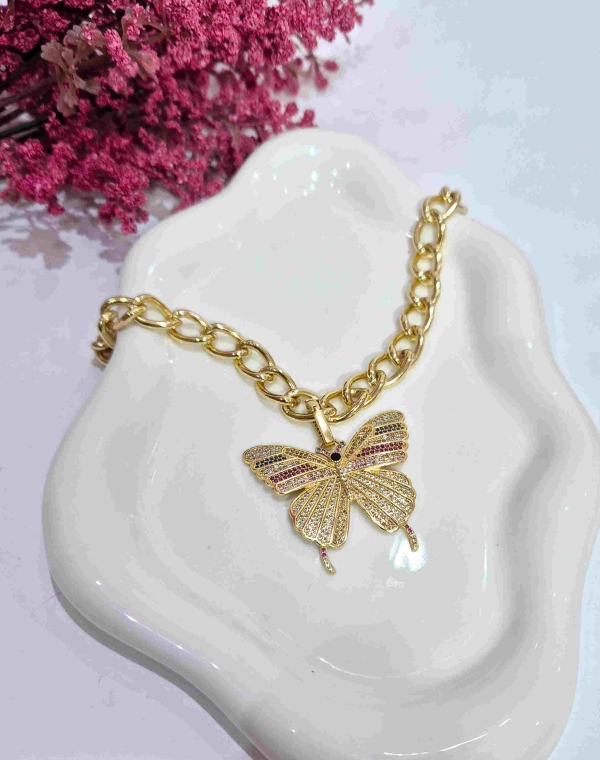 Colar Borboleta cravejada