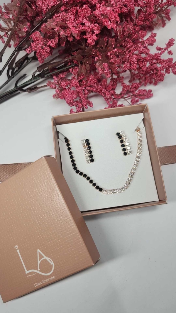 Conjunto Riviera Black Cristal