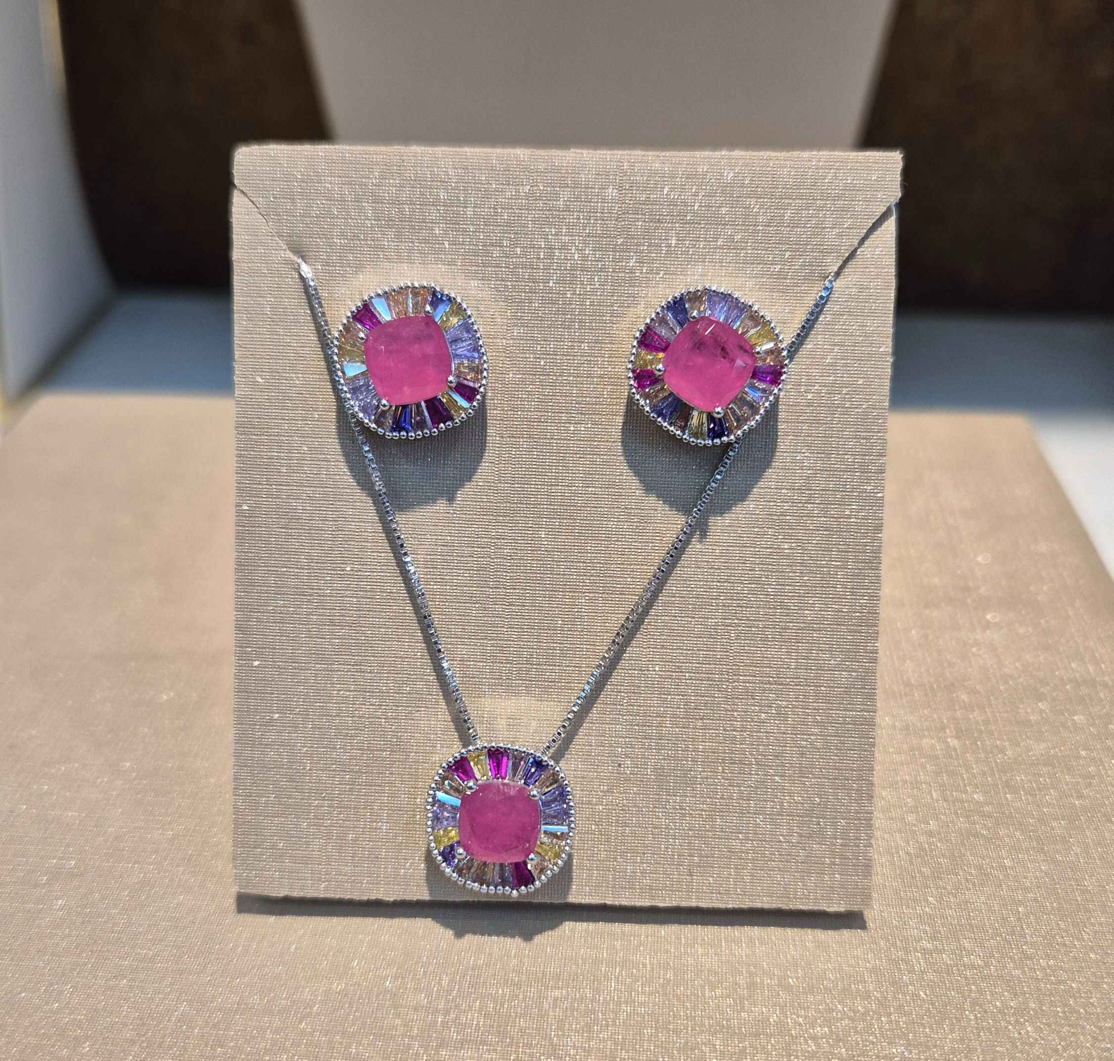 Conjunto Color cravejado pedra fusion