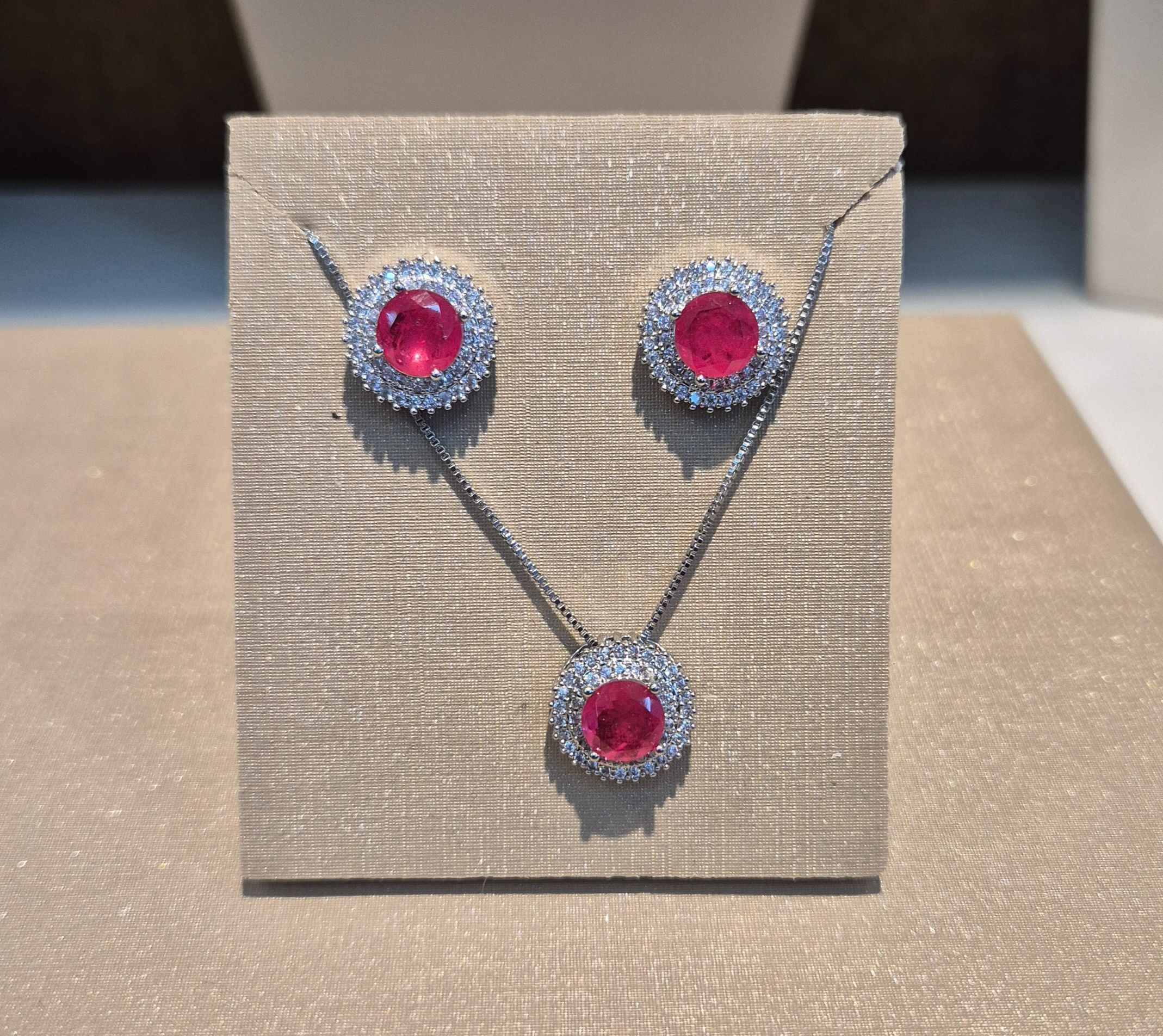 Conjunto Pedra Pink fusion cravejado