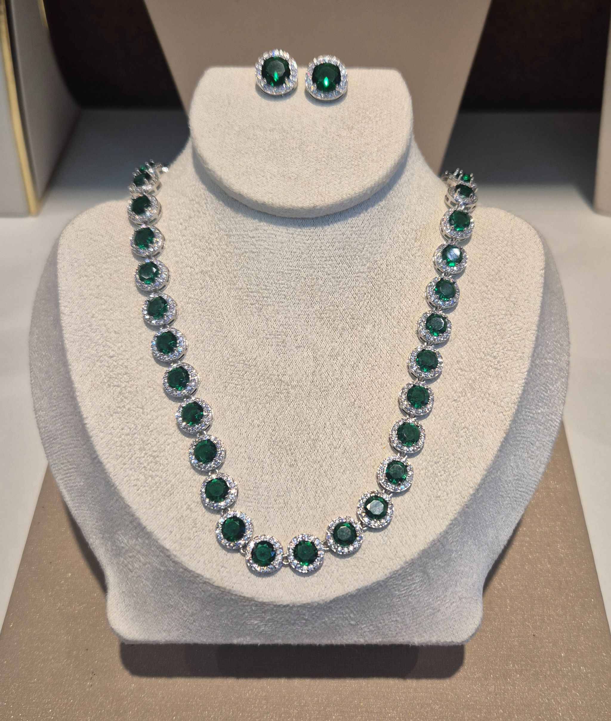 Conjunto Riviera Cravejado Esmeralda