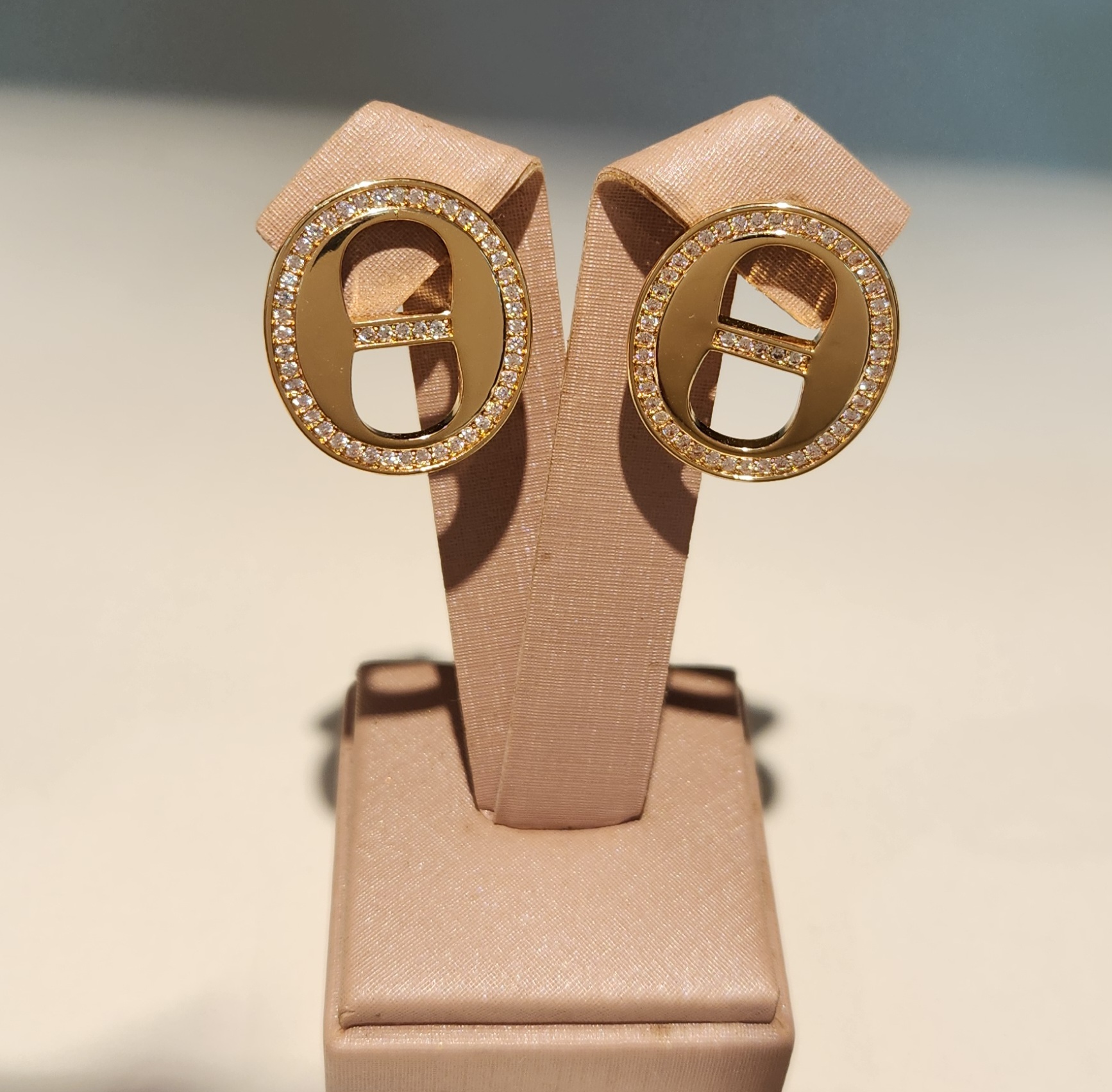 Brinco lacre gold inspiração cravejado