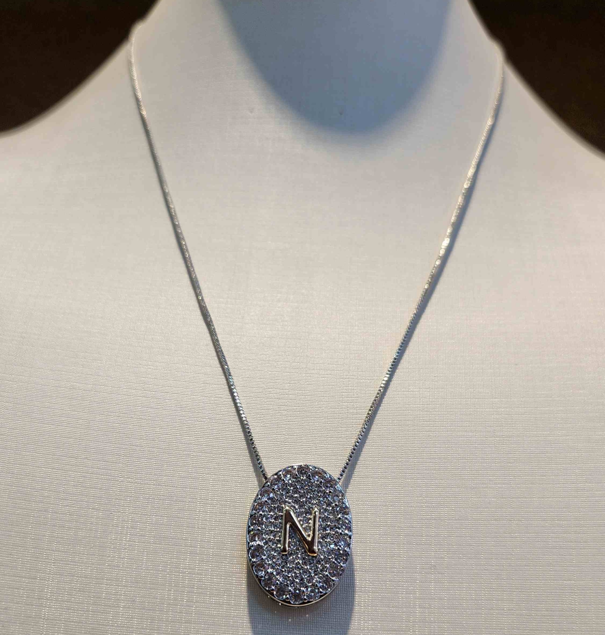 Colar Inicial N dourado cravejado